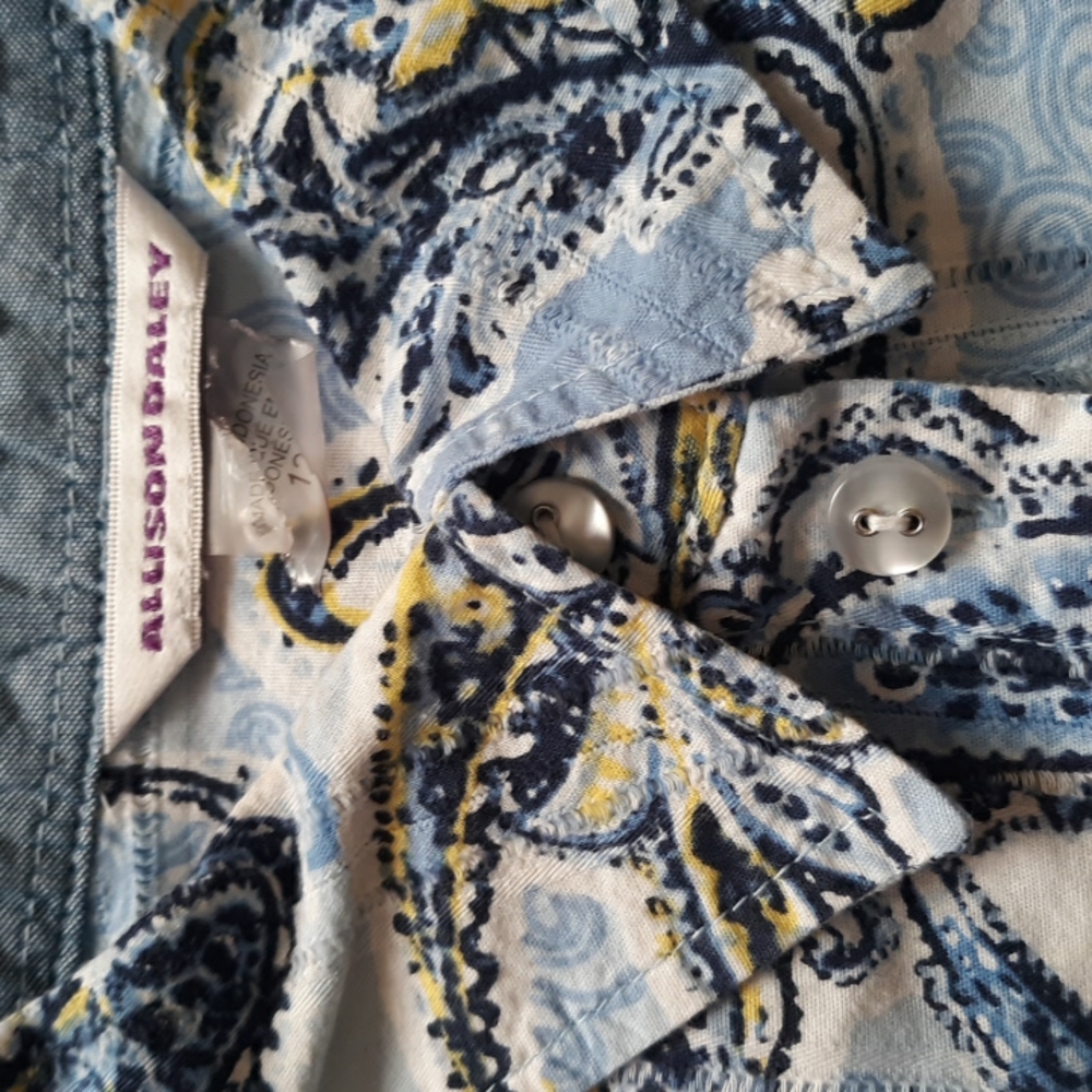 Allison Daley Tops - Picture 3 of 10